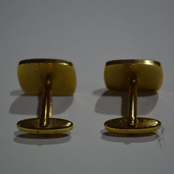 Cufflink - Picture 2 of 3